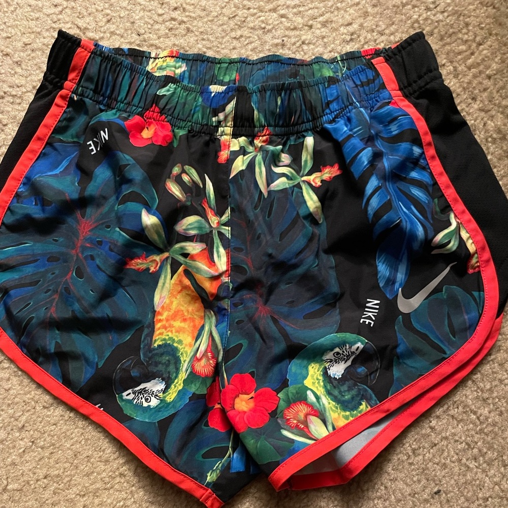 Nike run shorts floral w lining sz small